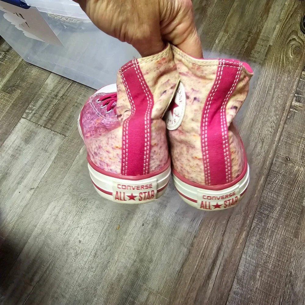 Converse shown pop size